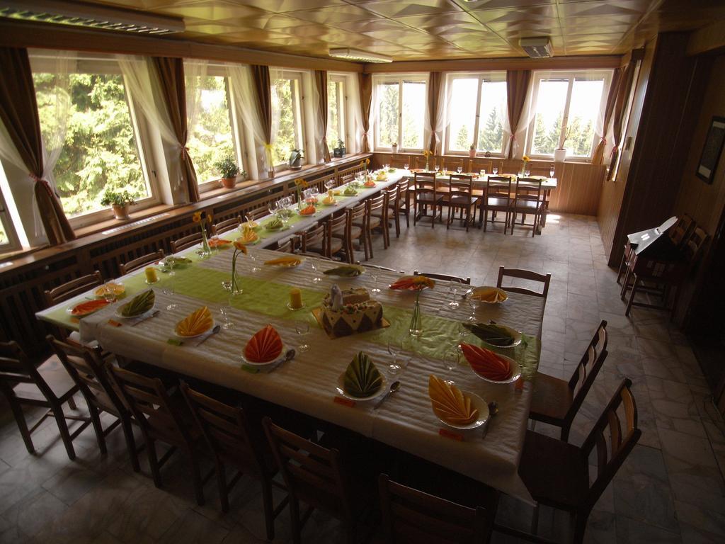 Horska Chata Navrsi Hotel Stare Mesto  Ngoại thất bức ảnh